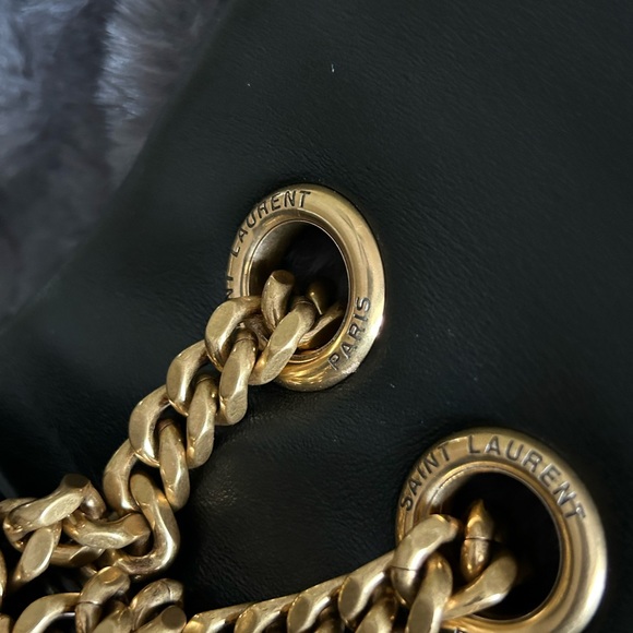 Gorgeous YSL medium Lou Lou in great condition - Picture 4 of 11